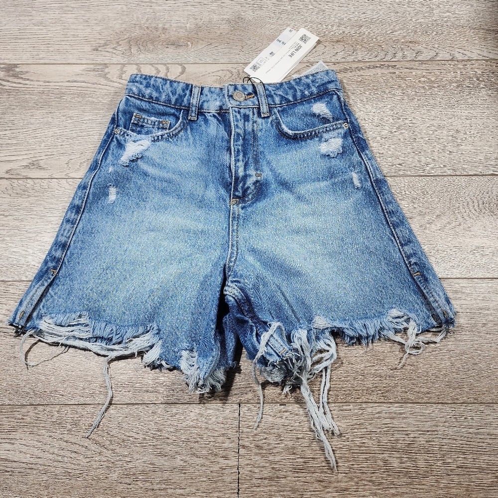 Zara high-rise short jeans